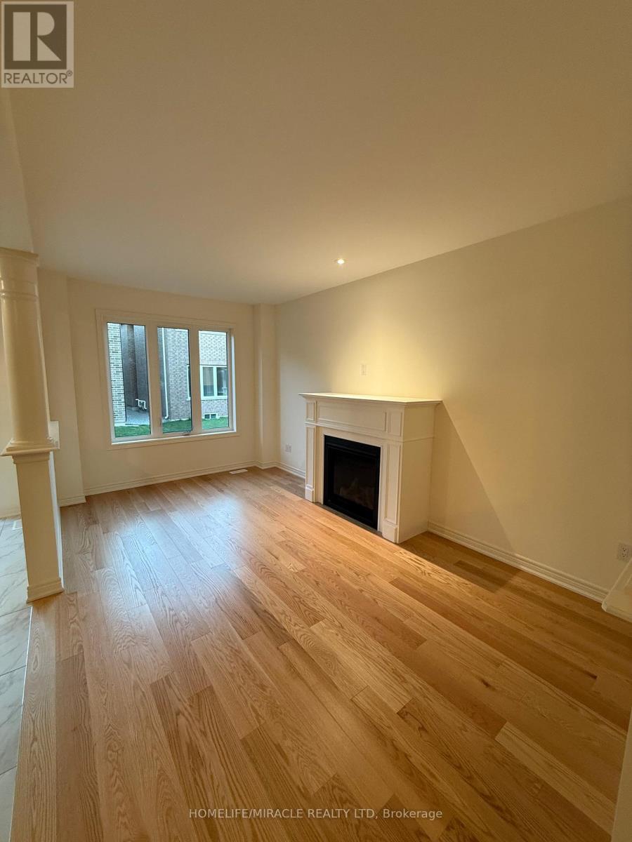 16 Bushwood Trail, Brampton, Ontario  L7A 5J7 - Photo 9 - W12487834