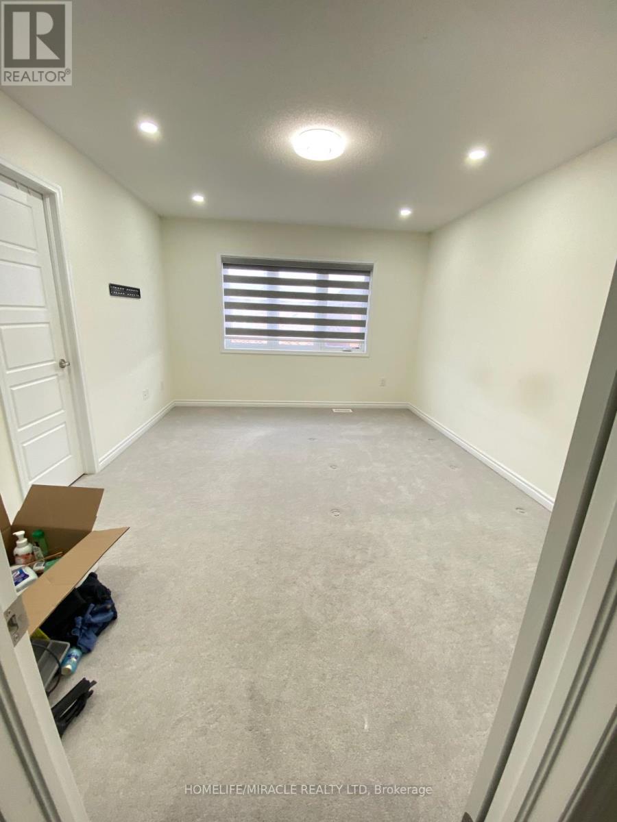 896 Sumac Crescent, Milton, Ontario  L9E 1R7 - Photo 6 - W12487848