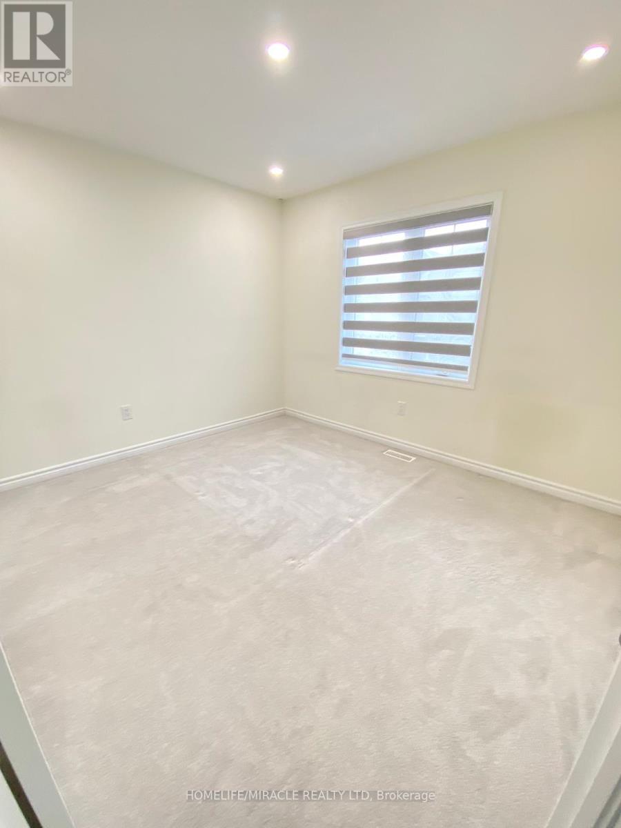 896 Sumac Crescent, Milton, Ontario  L9E 1R7 - Photo 7 - W12487848