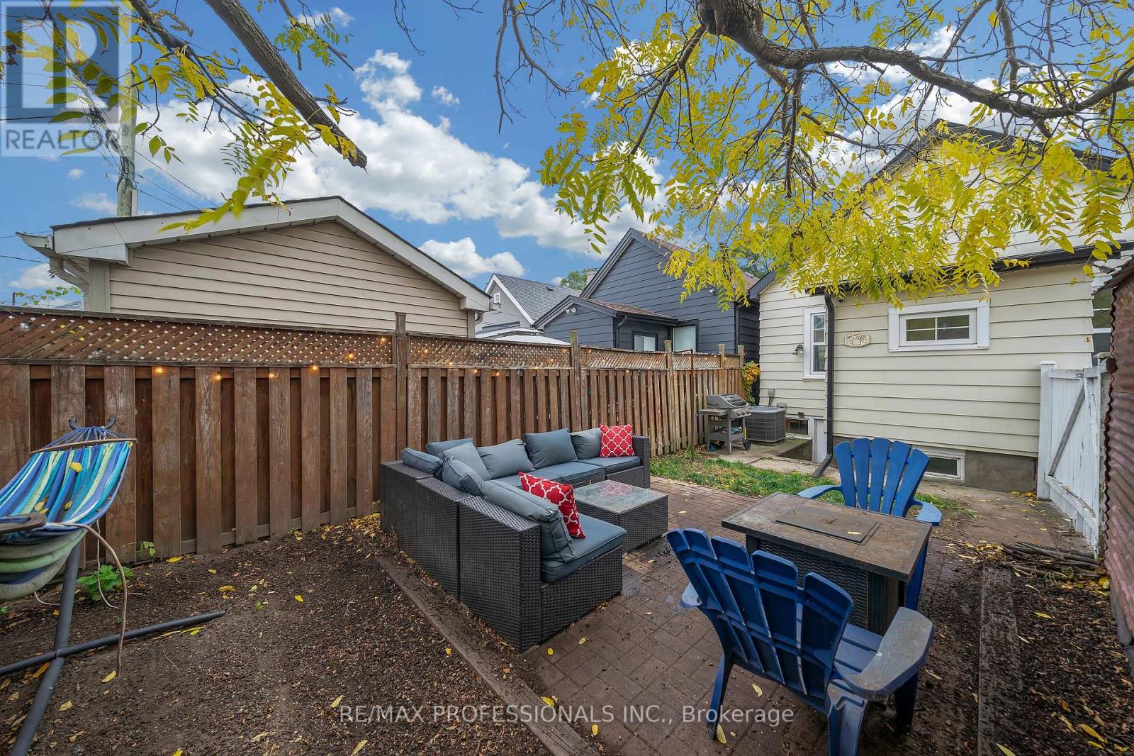 38 Nickle Street, Toronto, Ontario  M6M 2H6 - Photo 12 - W12487948