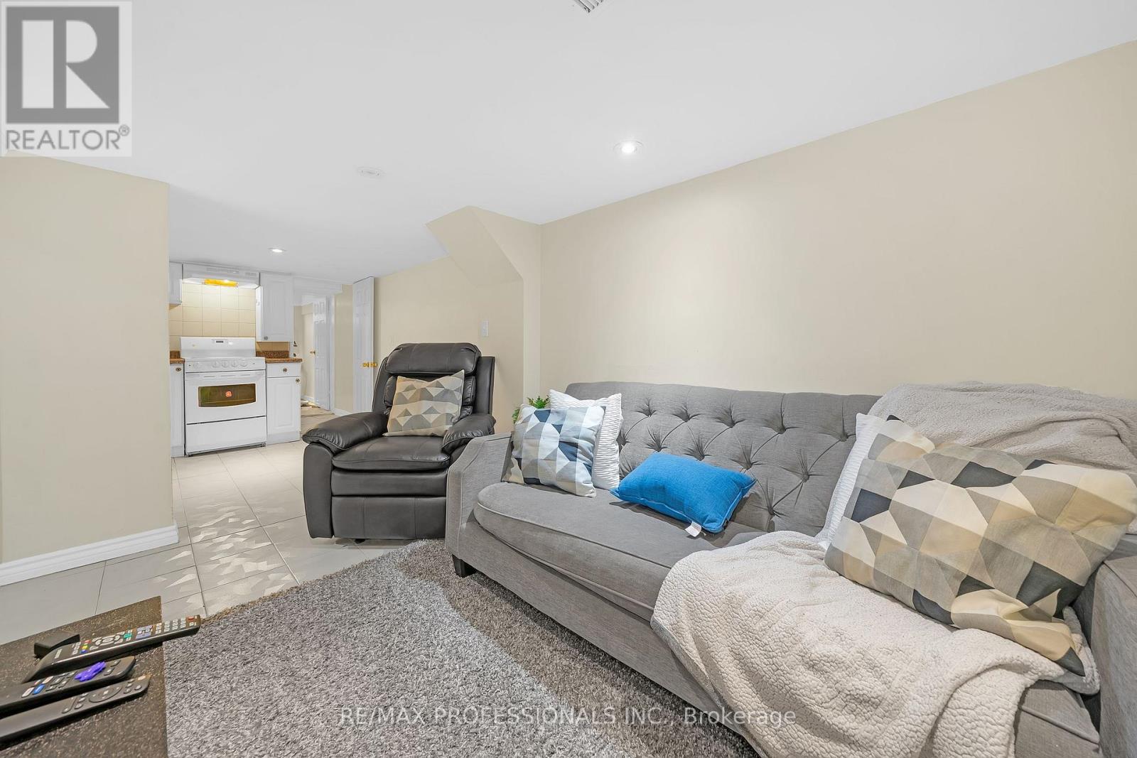 38 Nickle Street, Toronto, Ontario  M6M 2H6 - Photo 24 - W12487948