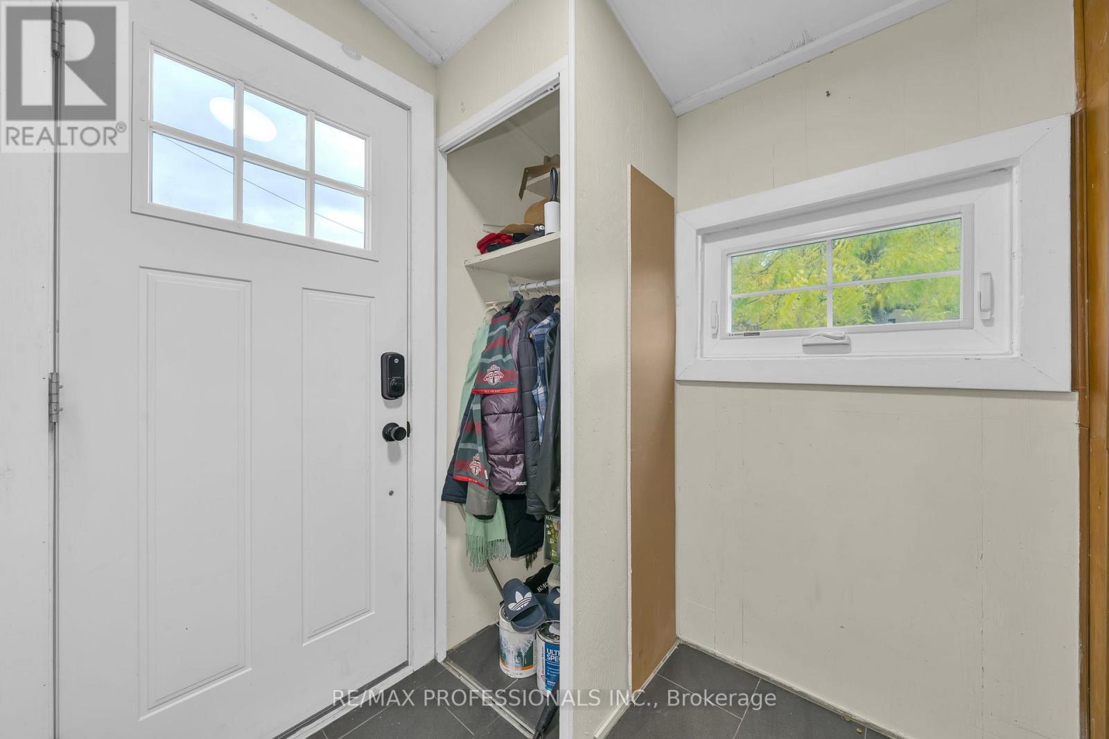 38 Nickle Street, Toronto, Ontario  M6M 2H6 - Photo 27 - W12487948