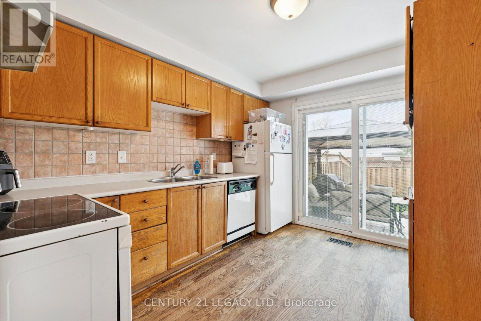 71 Townley Crescent, Brampton, Ontario  L6Z 4T1 - Photo 13 - W12487954