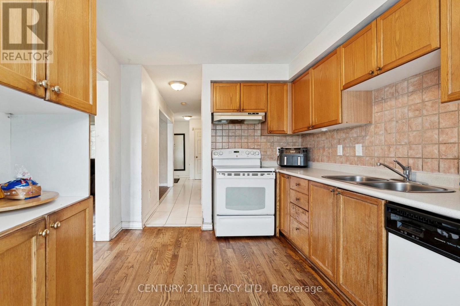 71 Townley Crescent, Brampton, Ontario  L6Z 4T1 - Photo 15 - W12487954