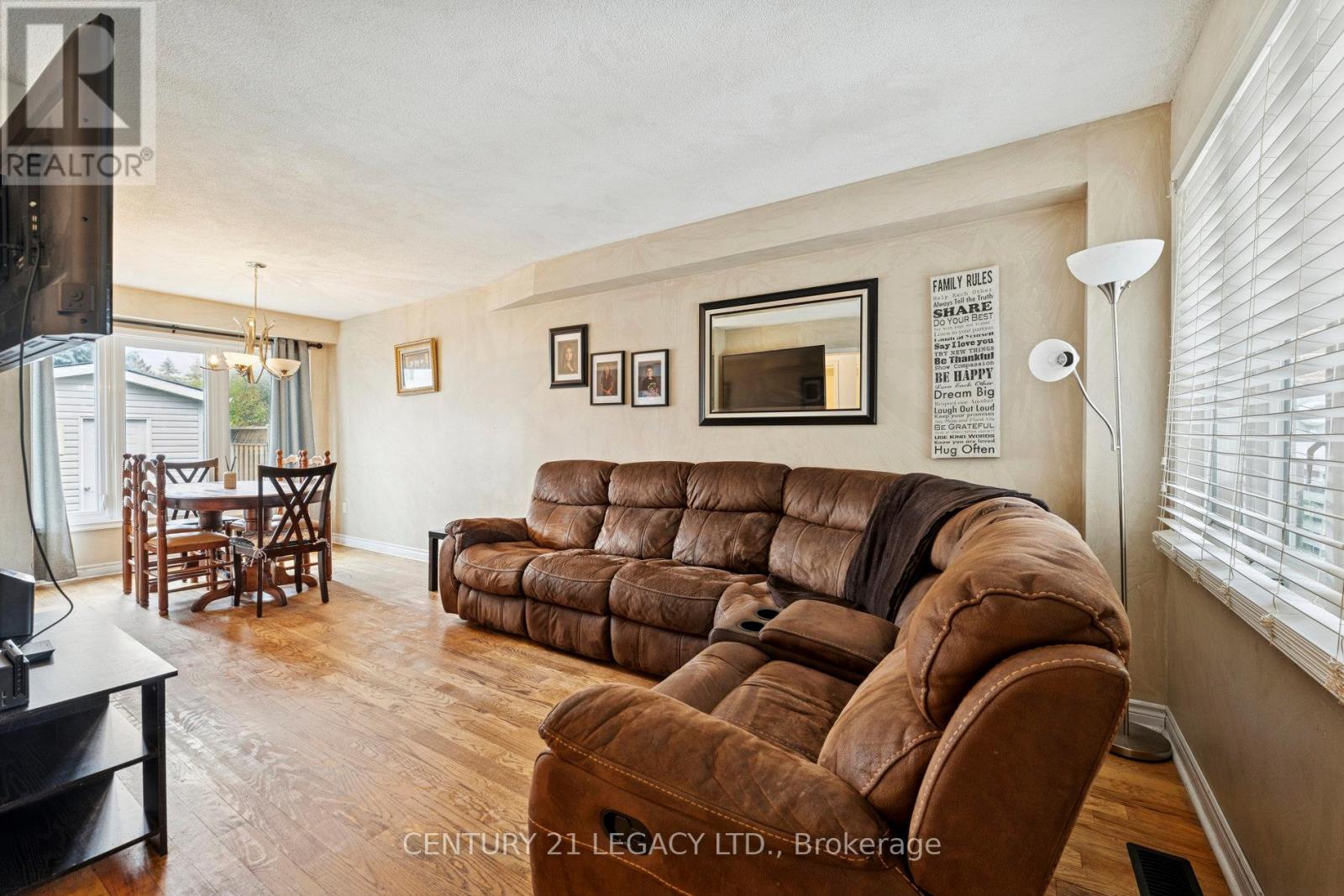 71 Townley Crescent, Brampton, Ontario  L6Z 4T1 - Photo 7 - W12487954