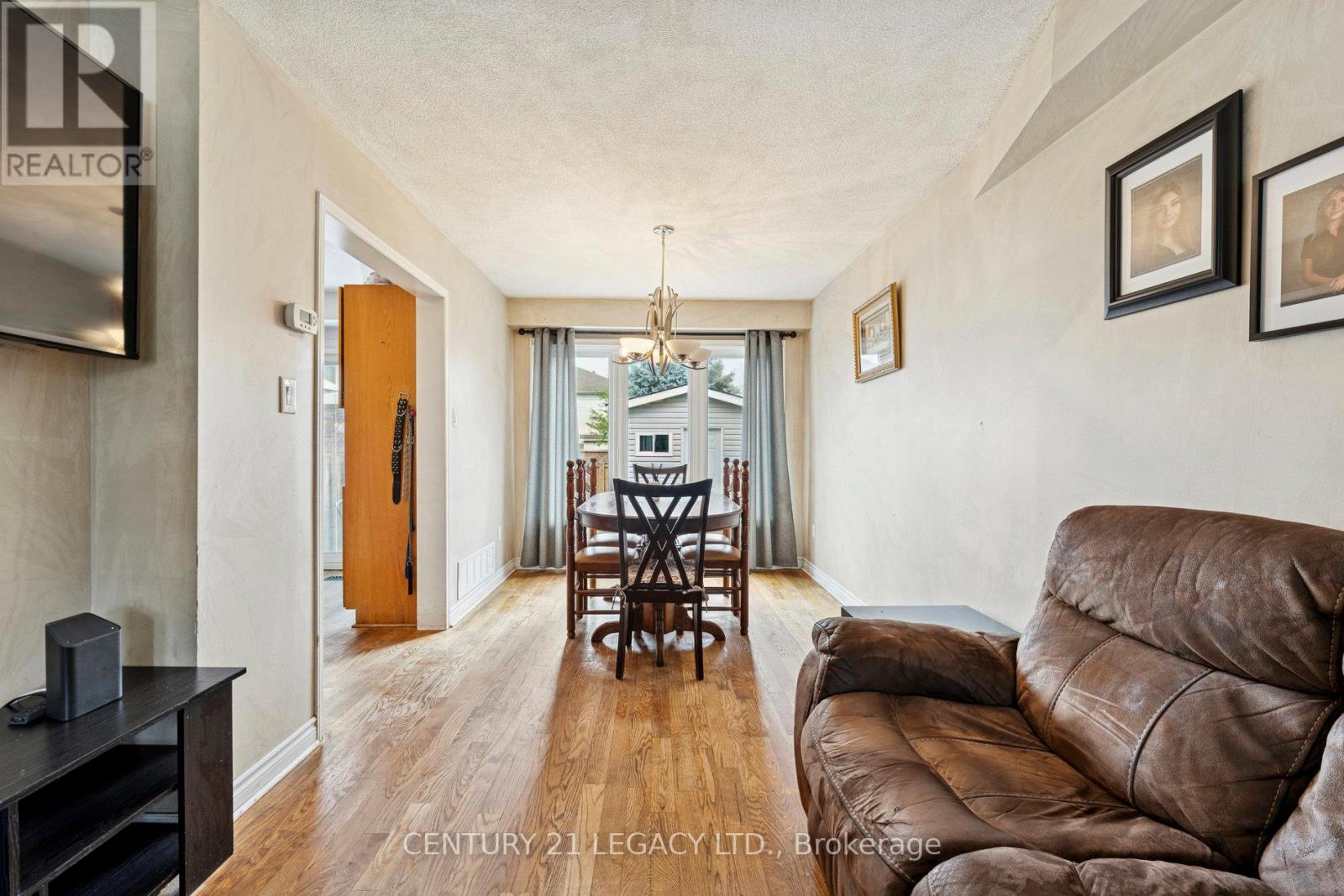 71 Townley Crescent, Brampton, Ontario  L6Z 4T1 - Photo 8 - W12487954