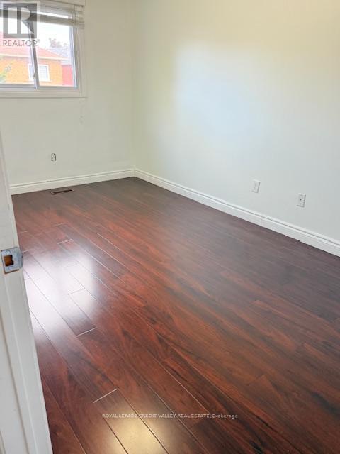 770 Ashprior Avenue, Mississauga, Ontario  L5R 3P1 - Photo 13 - W12487976