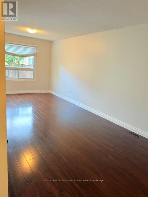 770 Ashprior Avenue, Mississauga, Ontario  L5R 3P1 - Photo 6 - W12487976