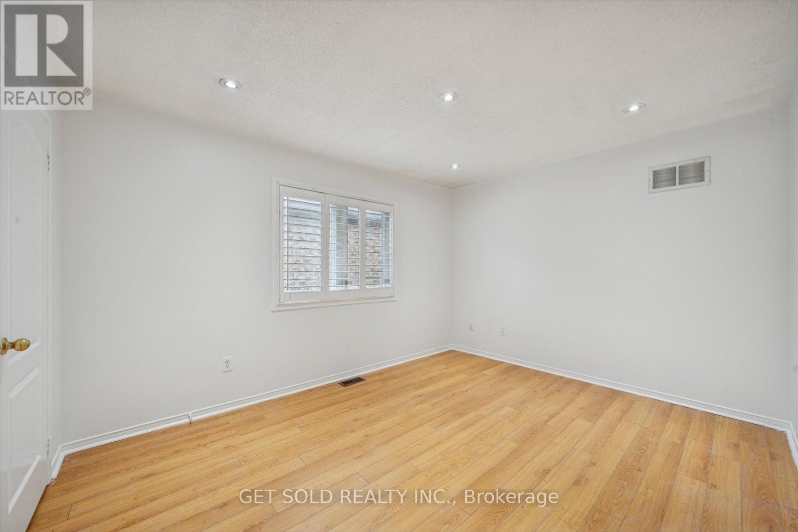 36 Field Thistle Drive, Brampton, Ontario  L6R 3A8 - Photo 23 - W12488016