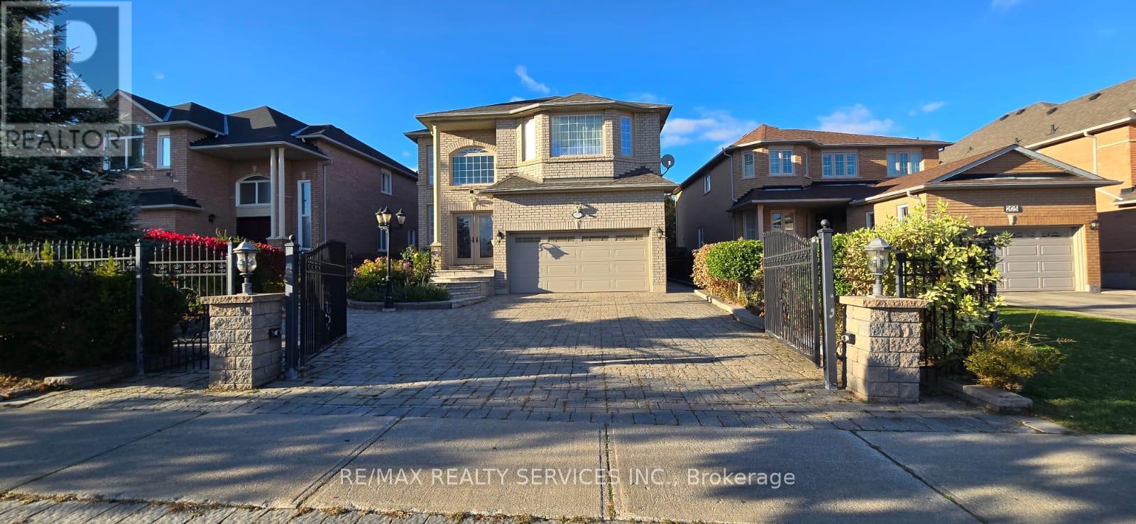 201 BRISTOL ROAD E, Mississauga, Ontario