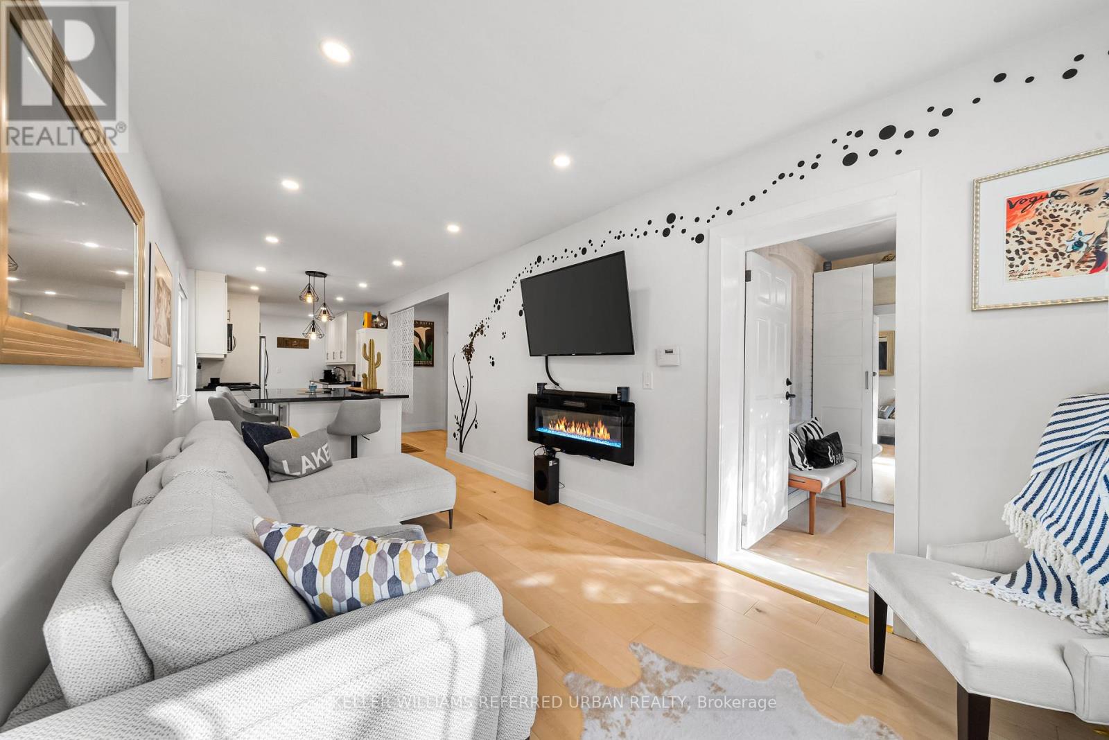 87 Fourth Street, Toronto, Ontario  M8V 2Y4 - Photo 14 - W12488026