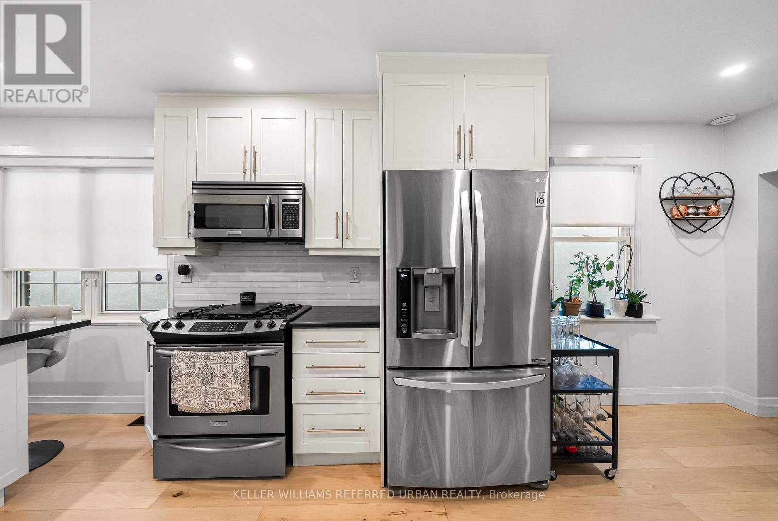 87 Fourth Street, Toronto, Ontario  M8V 2Y4 - Photo 16 - W12488026