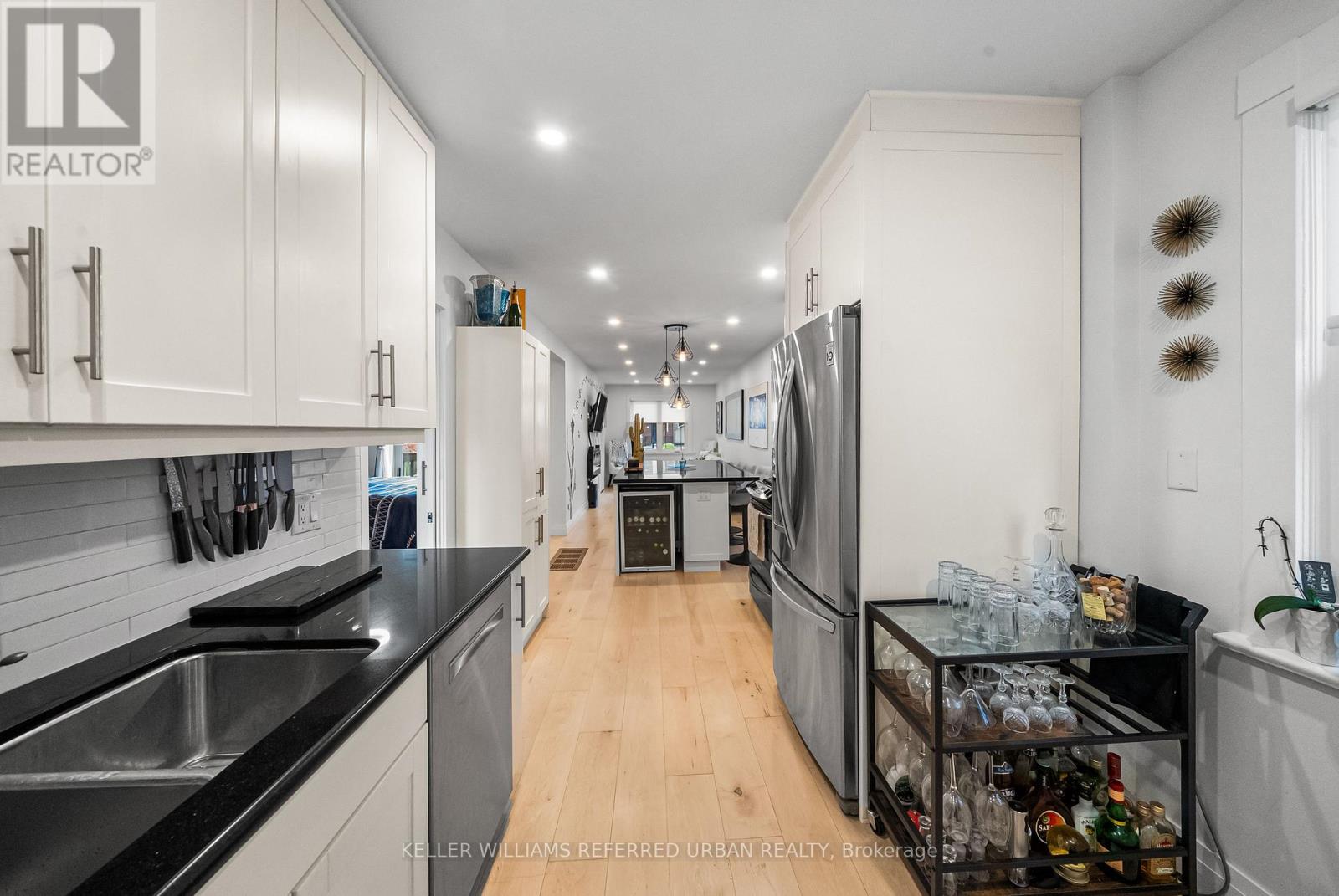 87 Fourth Street, Toronto, Ontario  M8V 2Y4 - Photo 19 - W12488026