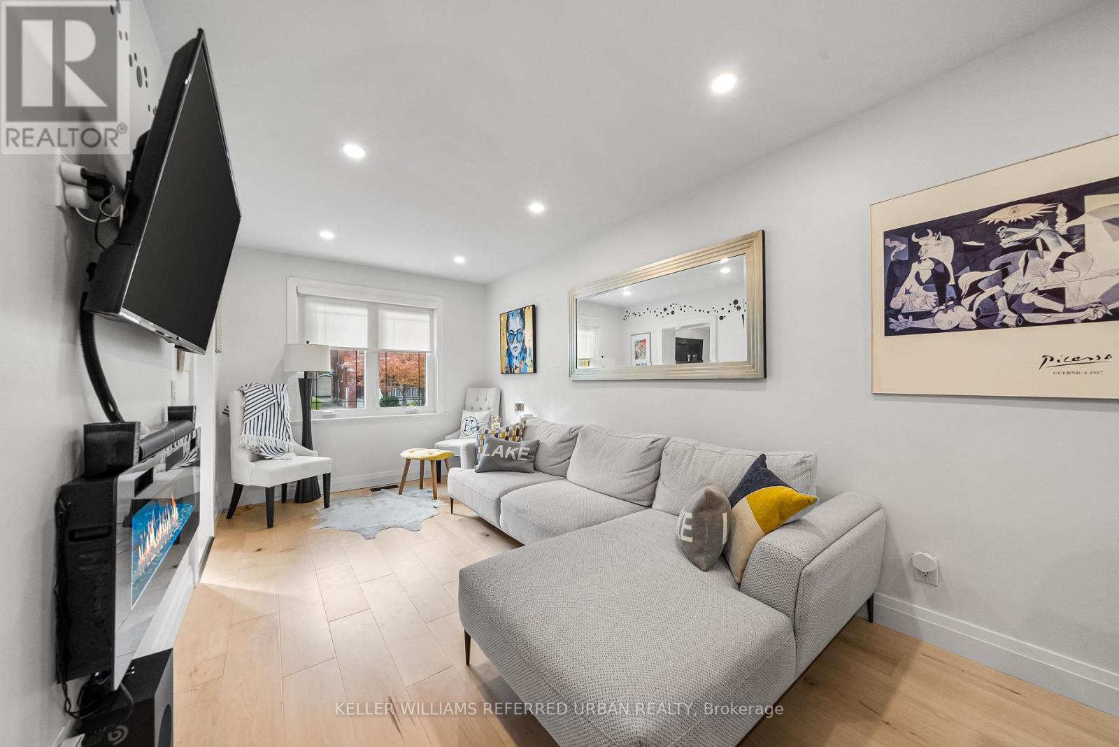 87 Fourth Street, Toronto, Ontario  M8V 2Y4 - Photo 8 - W12488026