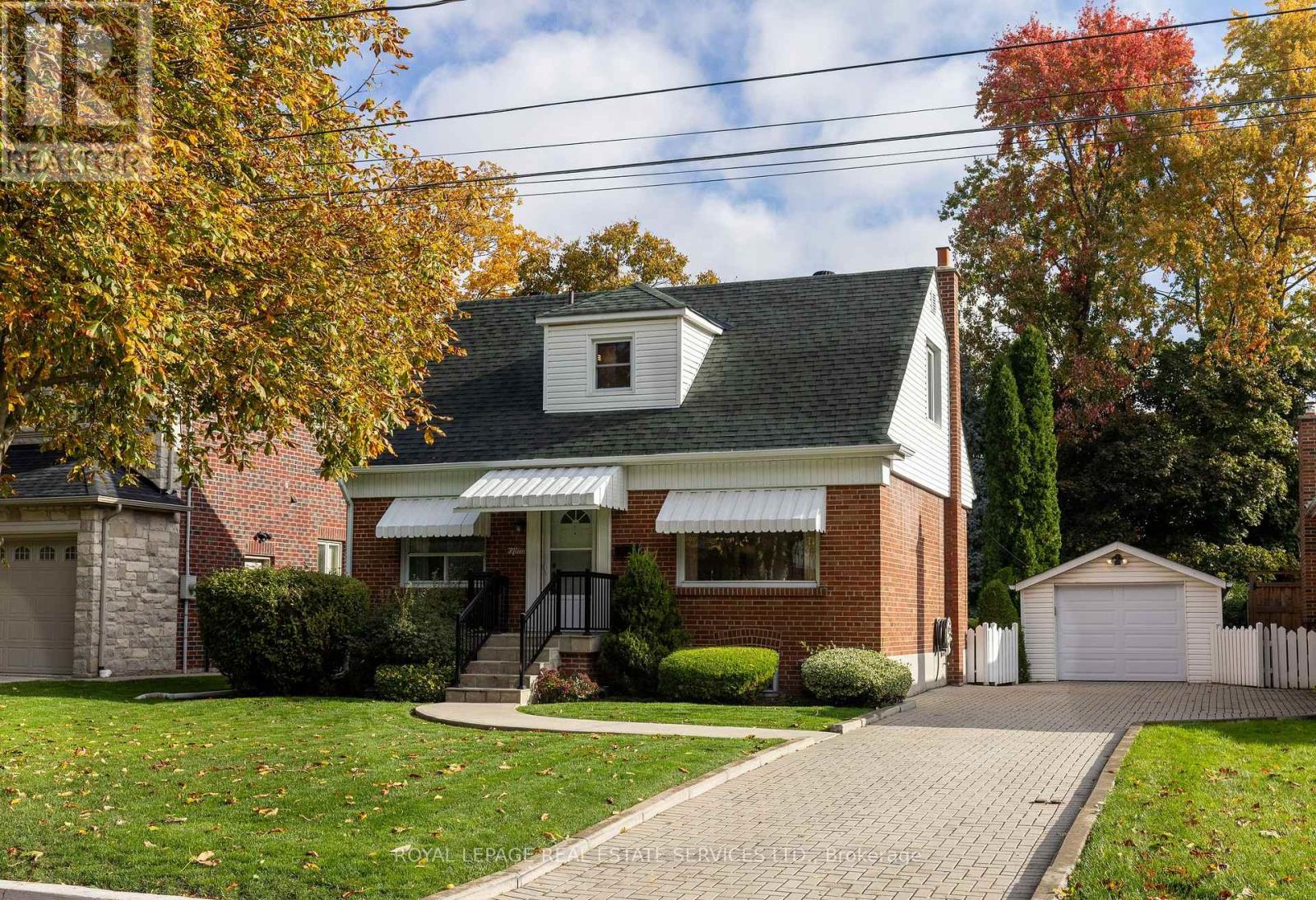 15 BURNELM DRIVE, Toronto, Ontario