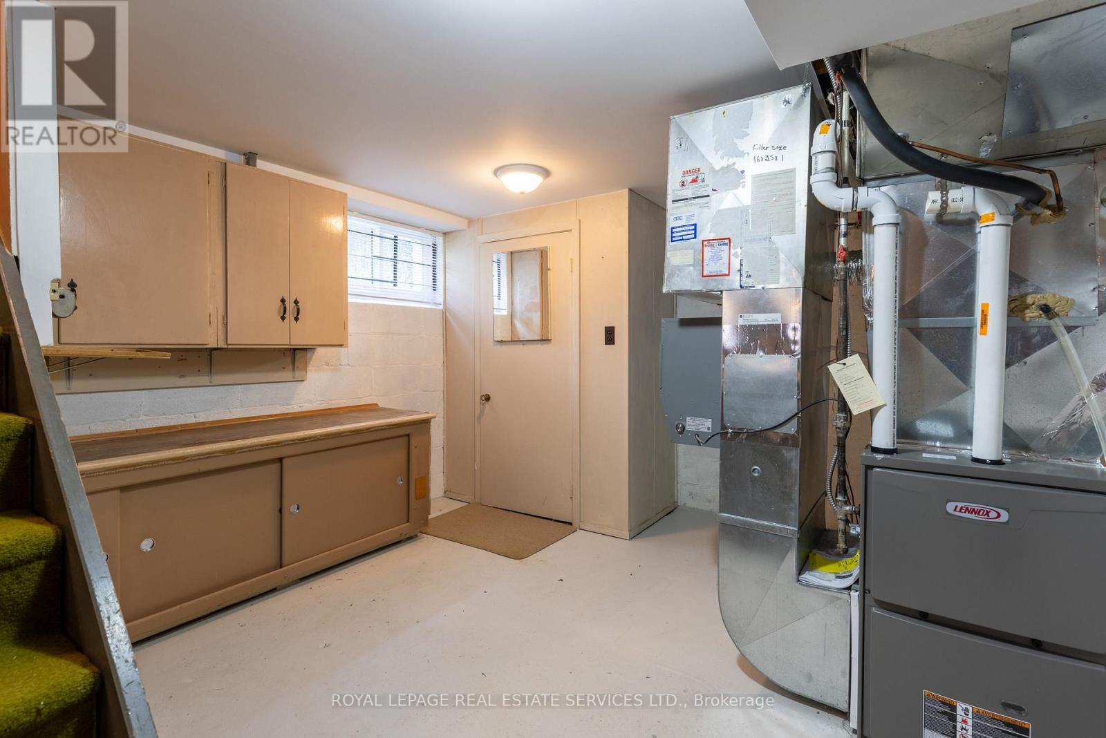 15 Burnelm Drive, Toronto, Ontario  M9B 4N2 - Photo 21 - W12488040