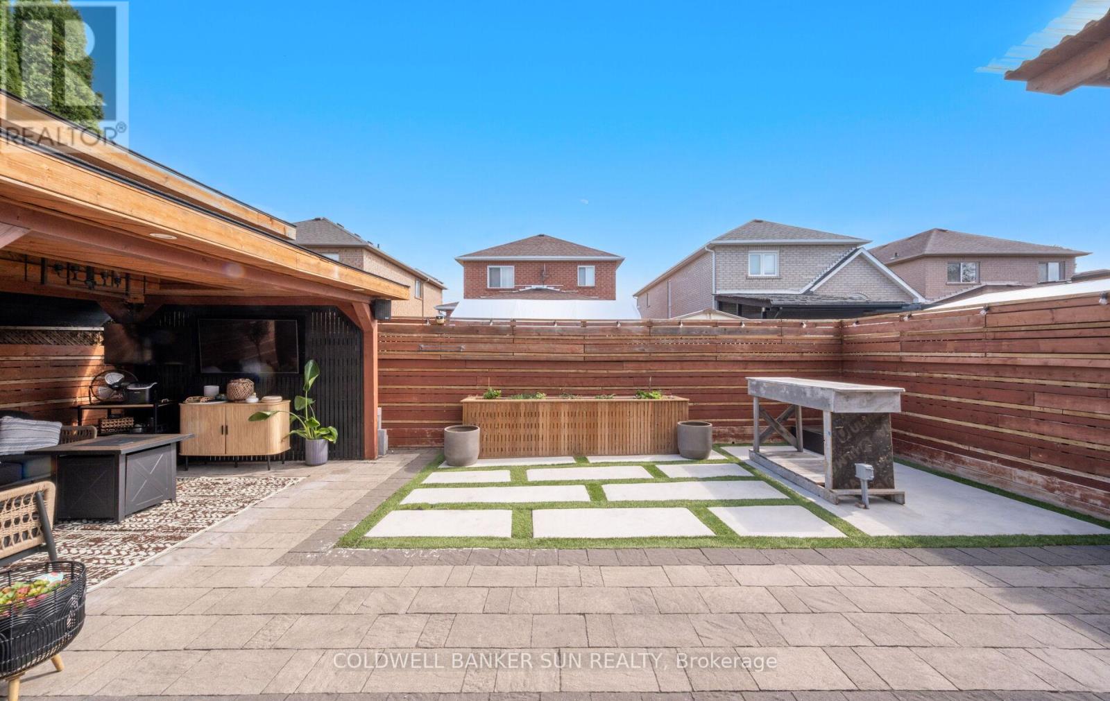 13 Rustic Way, Caledon, Ontario  L7E 1X4 - Photo 45 - W12488064