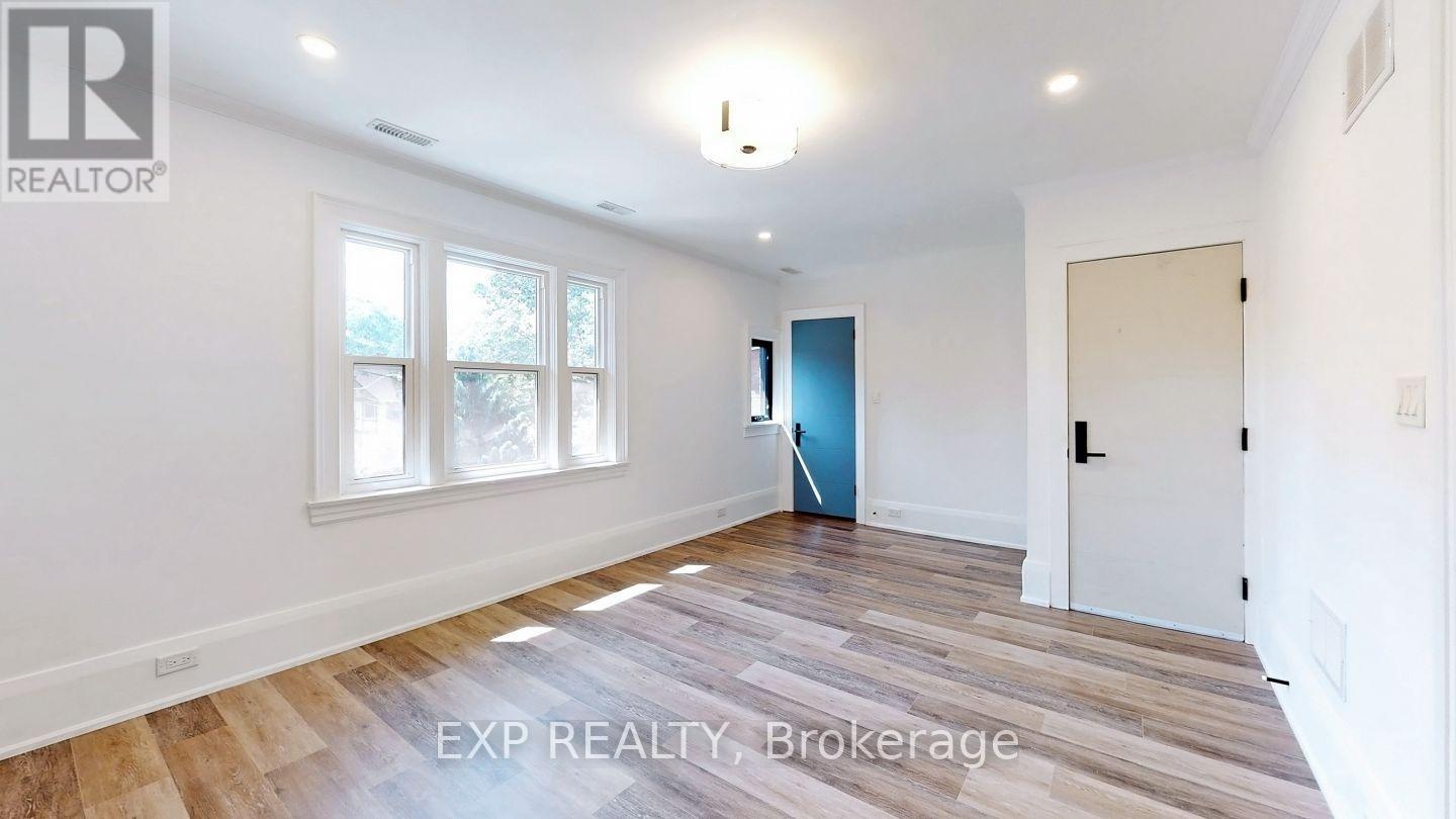 2 - 218 Howard Park Avenue, Toronto, Ontario  M6R 1W2 - Photo 12 - W12488076