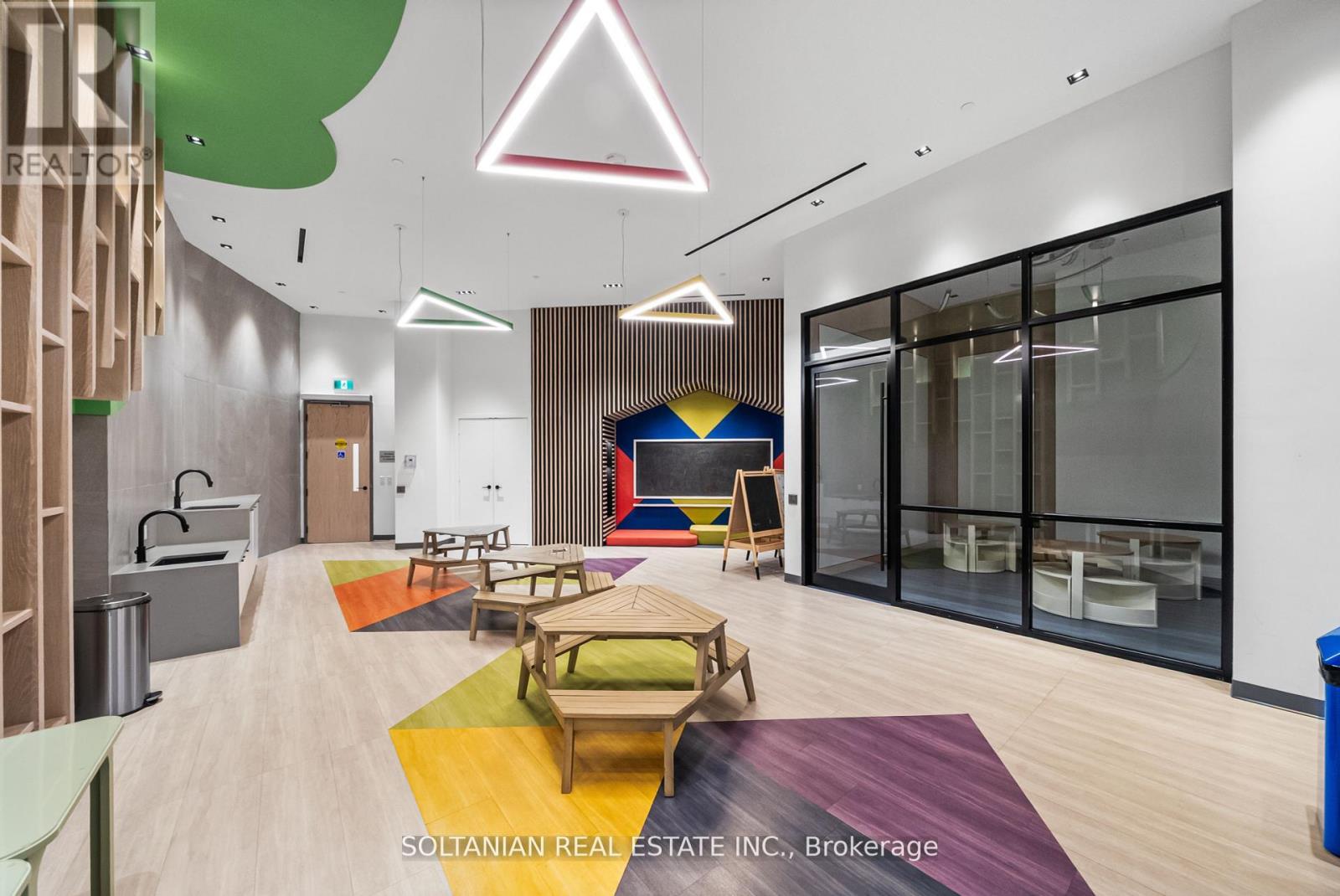 810 - 50 George Butchart Drive, Toronto, Ontario  M3K 0C9 - Photo 37 - W12488132