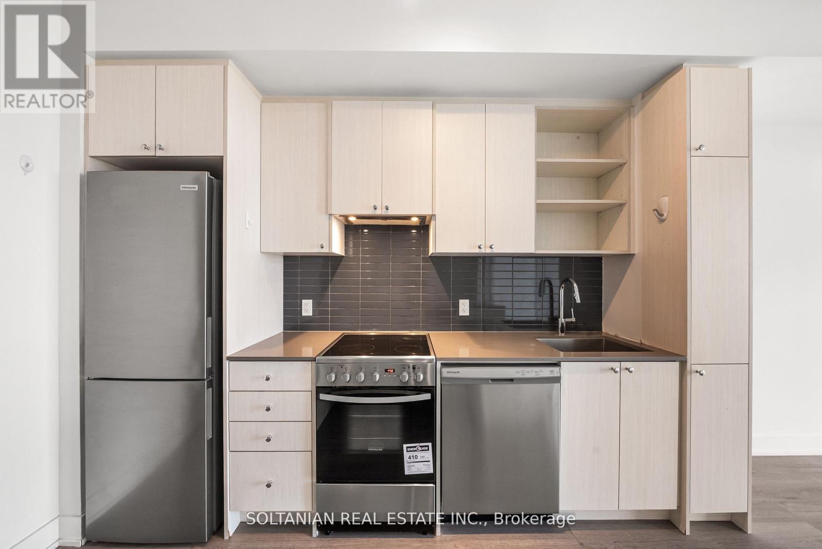 810 - 50 George Butchart Drive, Toronto, Ontario  M3K 0C9 - Photo 5 - W12488132