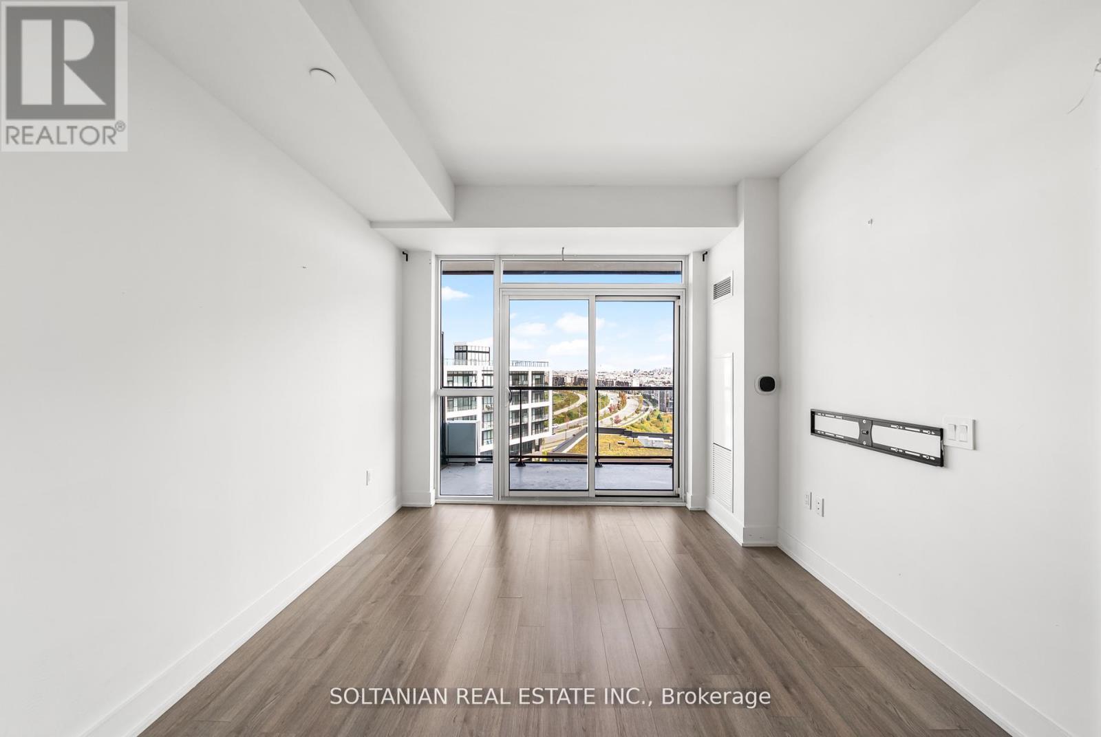 810 - 50 George Butchart Drive, Toronto, Ontario  M3K 0C9 - Photo 8 - W12488132