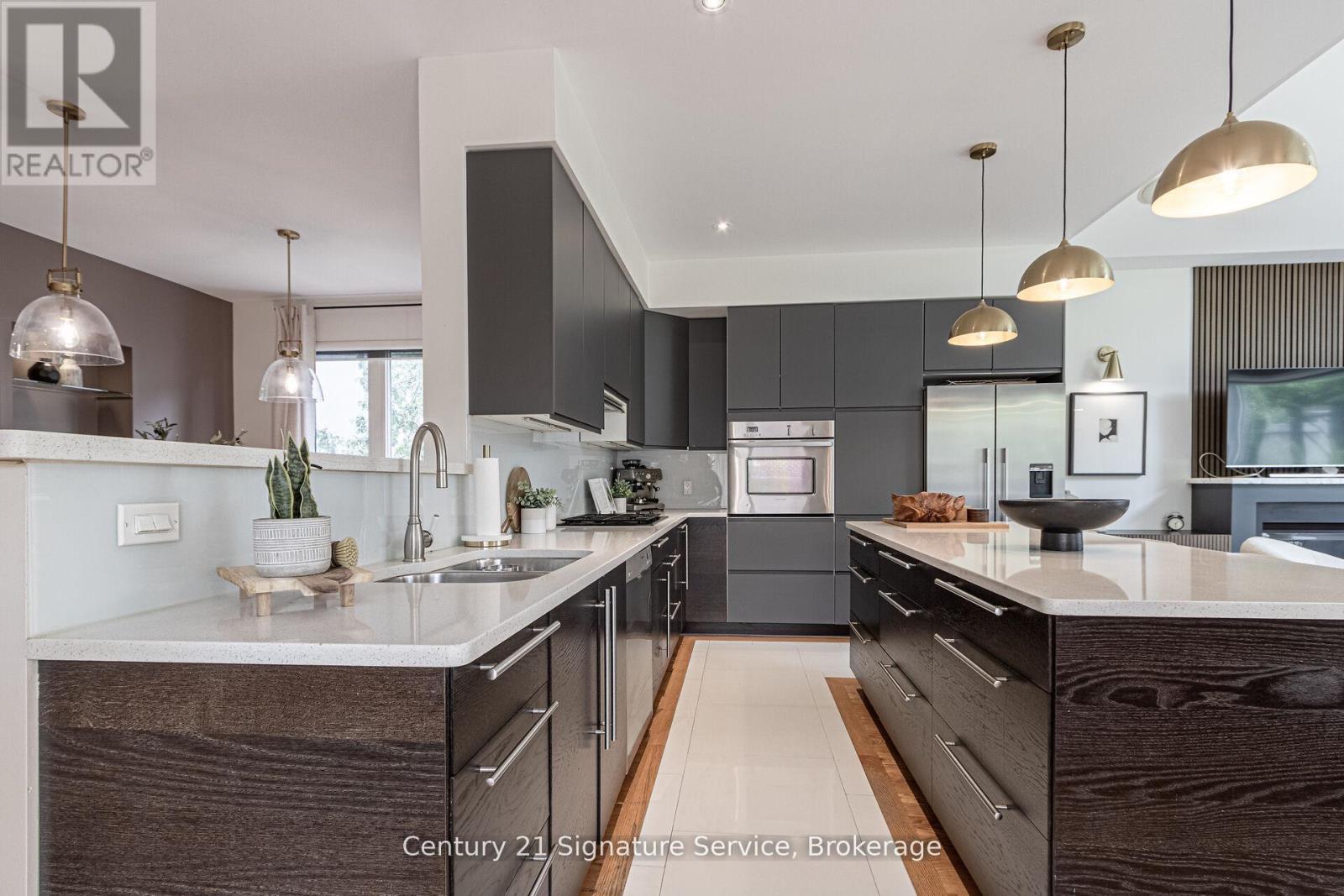 24 Joymar Drive, Mississauga, Ontario  L5M 1E9 - Photo 20 - W12488168