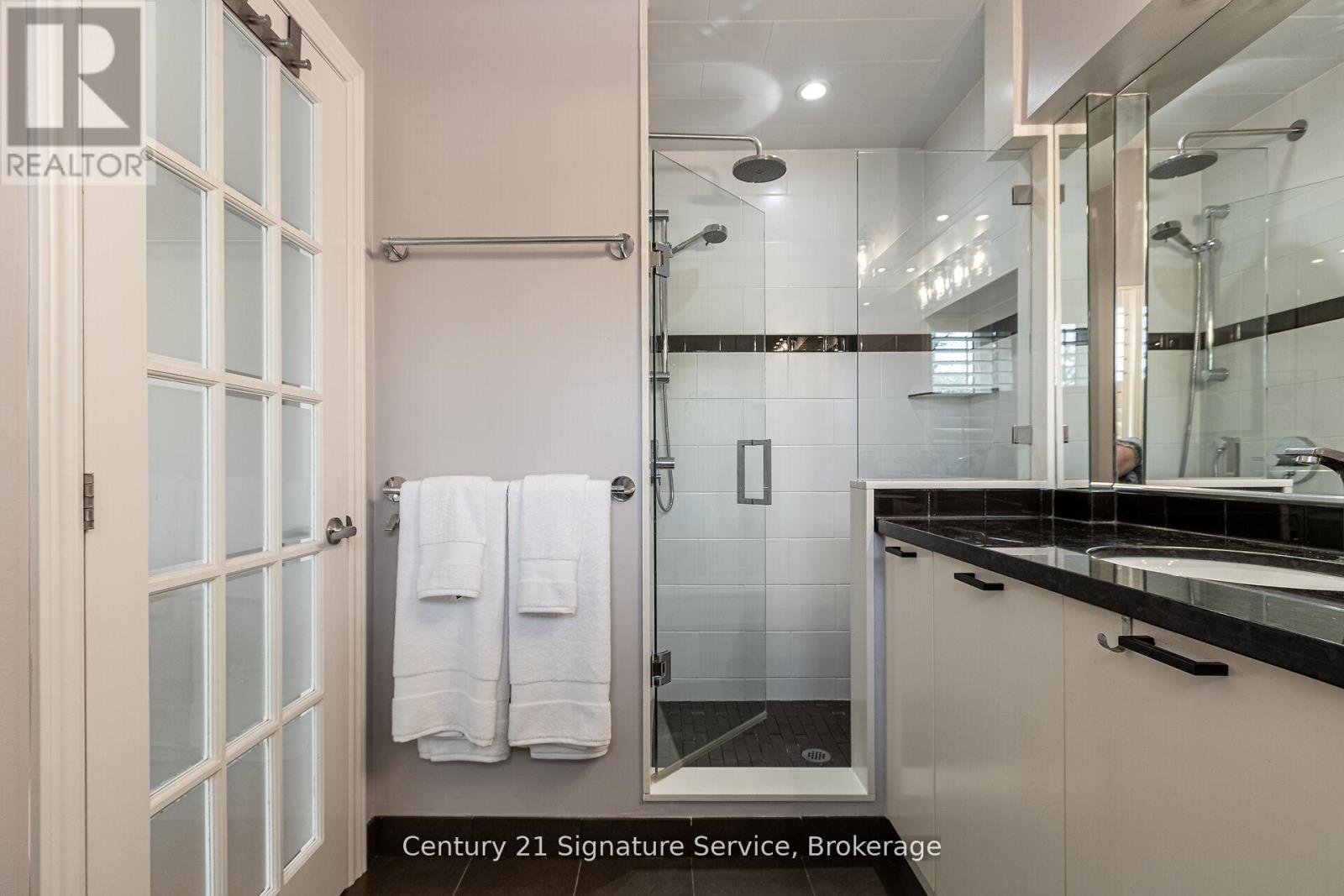 24 Joymar Drive, Mississauga, Ontario  L5M 1E9 - Photo 30 - W12488168