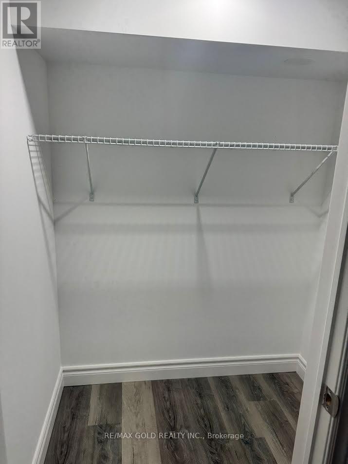 7 Gervais Drive, Brampton, Ontario  L6Y 2V3 - Photo 10 - W12488172