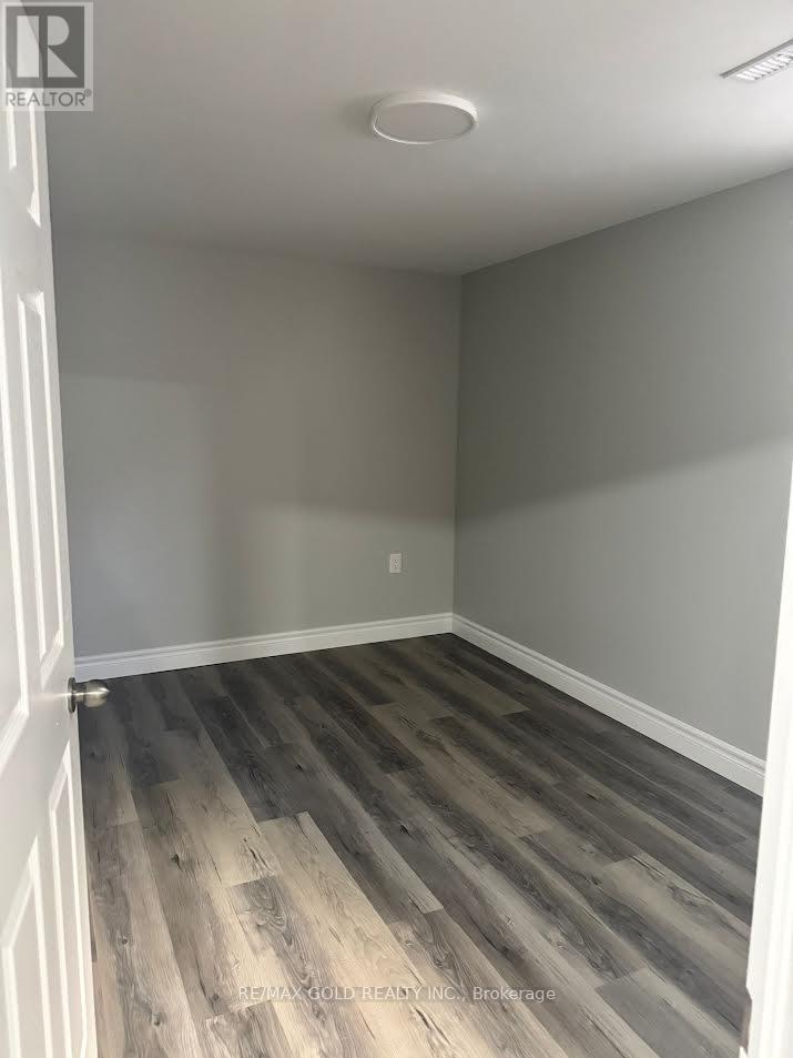 7 Gervais Drive, Brampton, Ontario  L6Y 2V3 - Photo 11 - W12488172