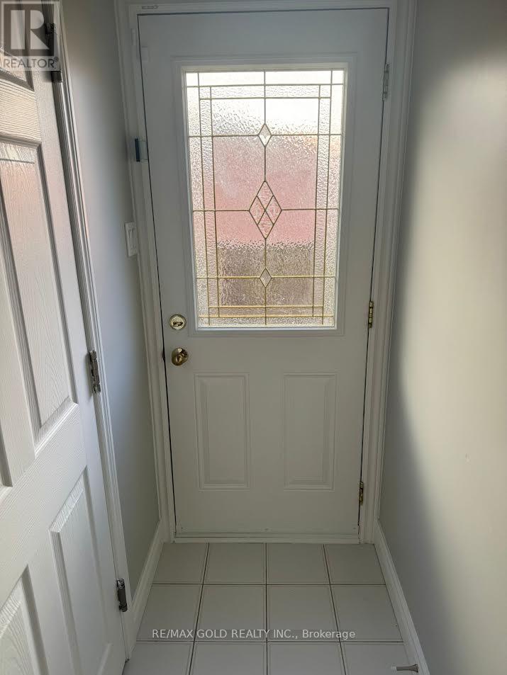 7 Gervais Drive, Brampton, Ontario  L6Y 2V3 - Photo 15 - W12488172