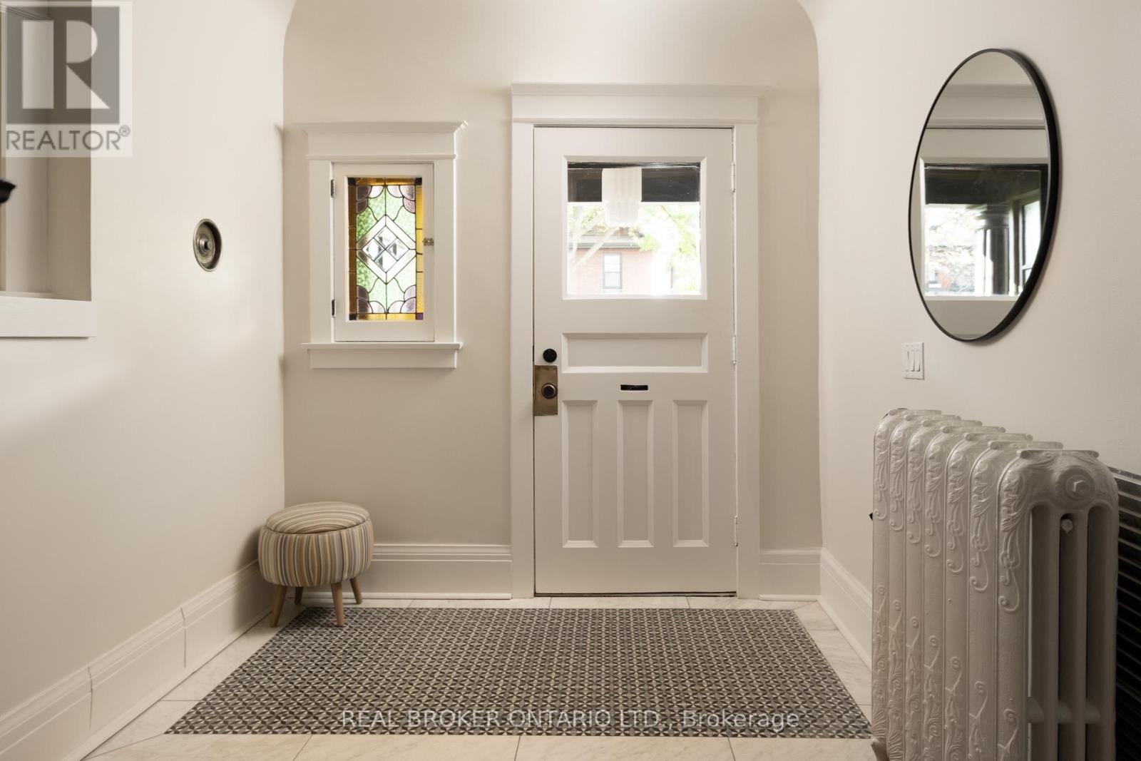 156 Galley Avenue, Toronto, Ontario  M6R 1H1 - Photo 13 - W12488176