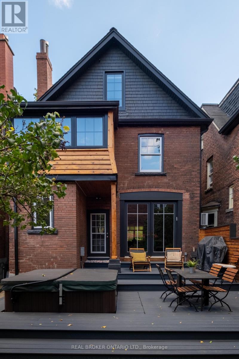 156 Galley Avenue, Toronto, Ontario  M6R 1H1 - Photo 15 - W12488176