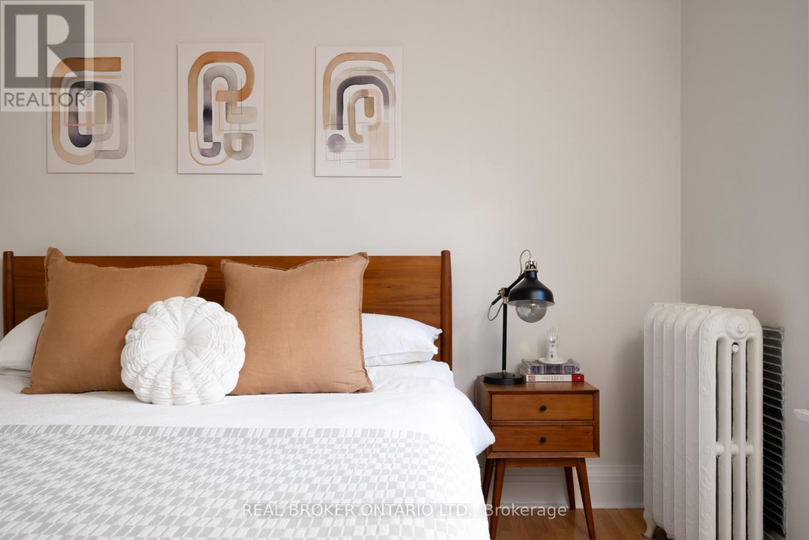 156 Galley Avenue, Toronto, Ontario  M6R 1H1 - Photo 19 - W12488176