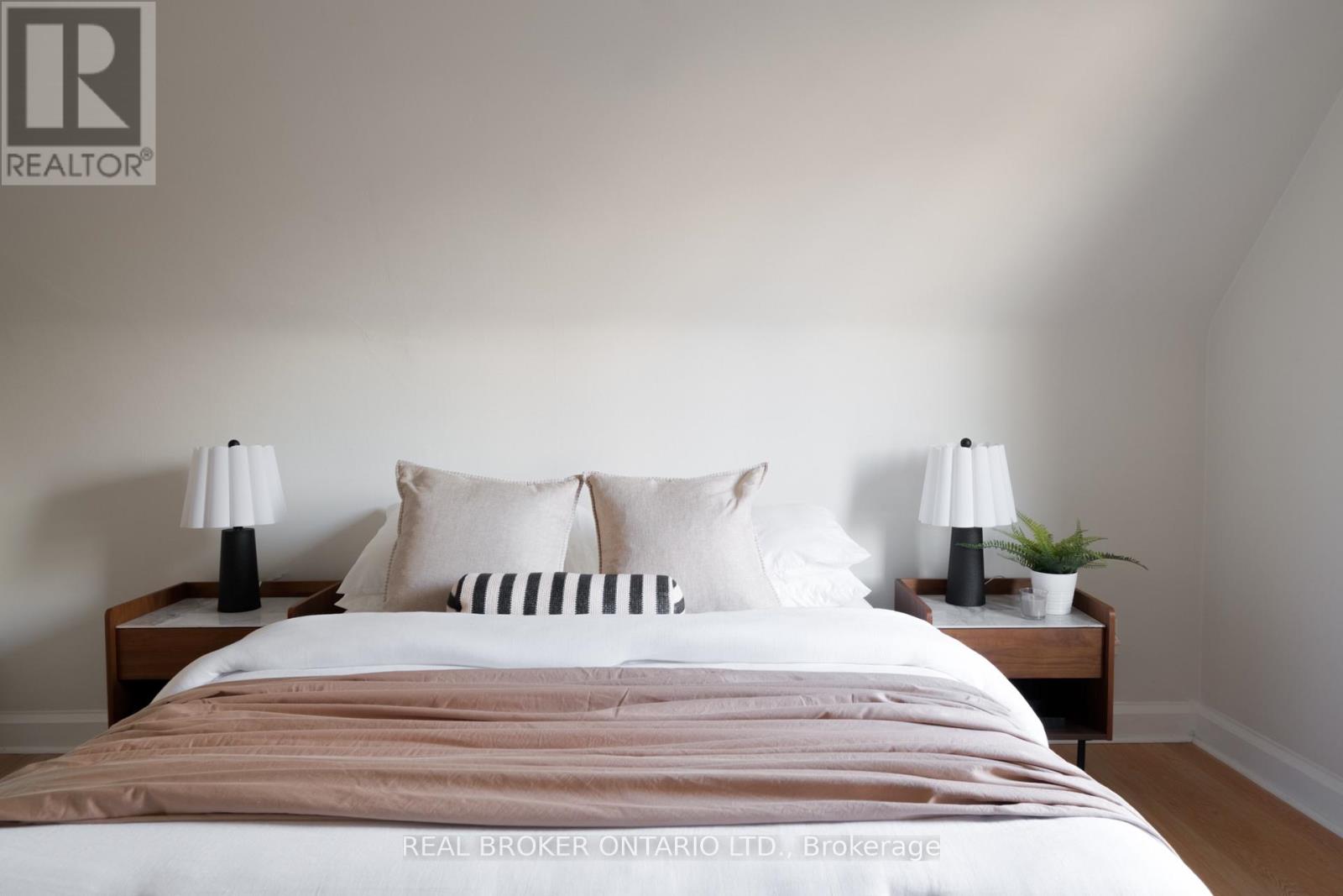 156 Galley Avenue, Toronto, Ontario  M6R 1H1 - Photo 29 - W12488176