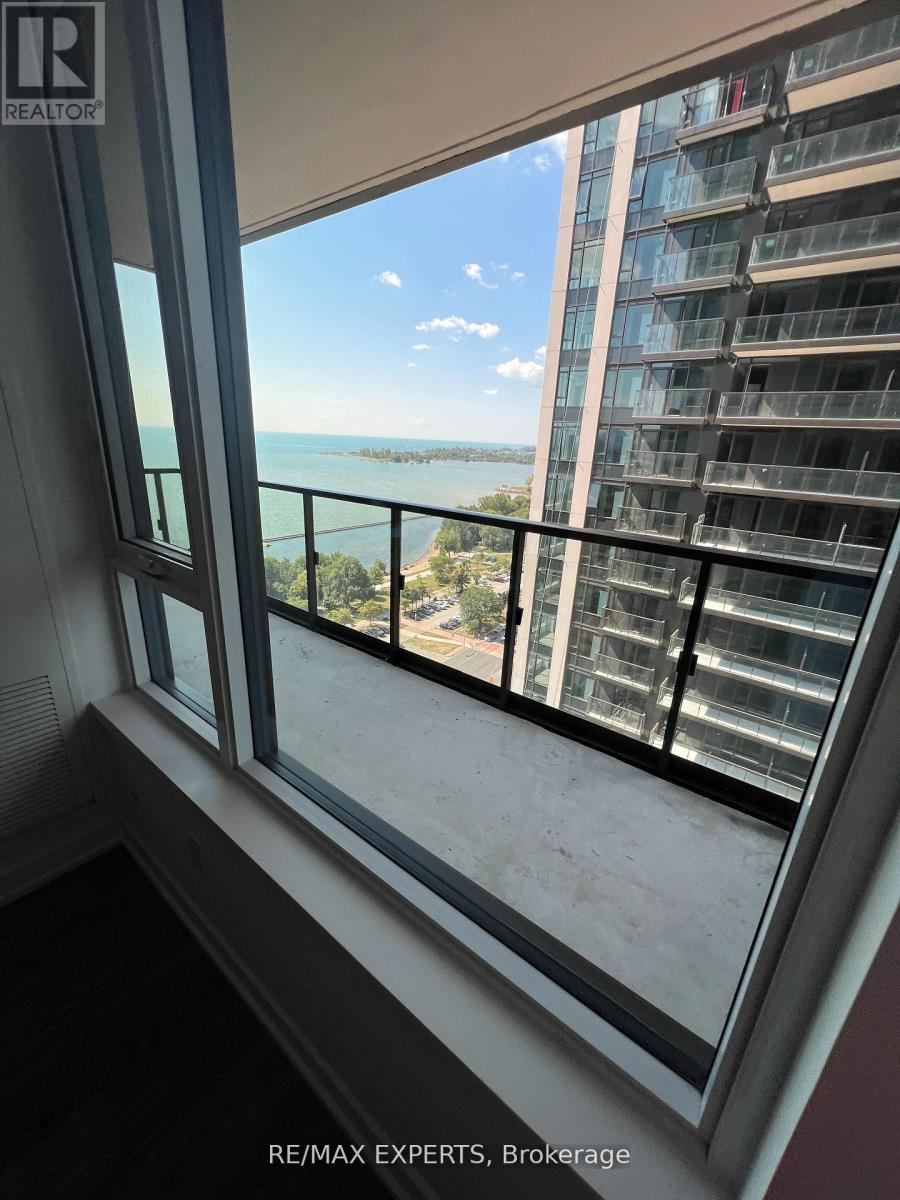 2211 - 1926 Lake Shore Boulevard W, Toronto, Ontario  M6S 1A1 - Photo 7 - W12488198