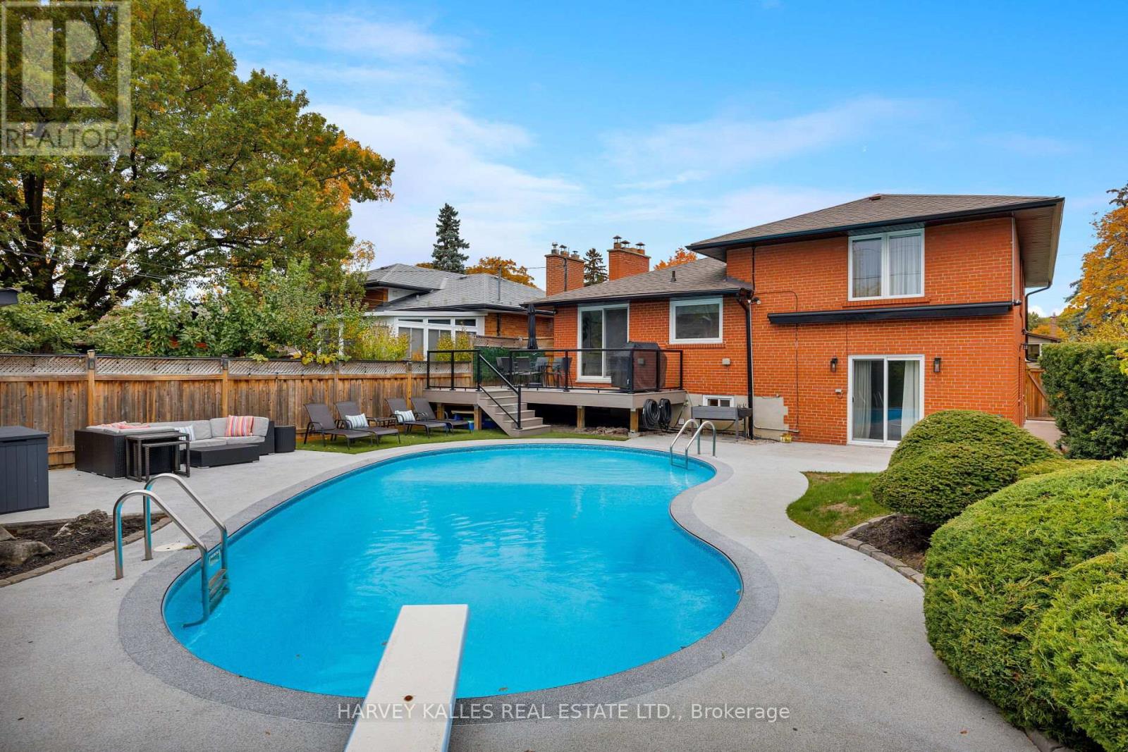73 SUMMITCREST DRIVE, Toronto, Ontario