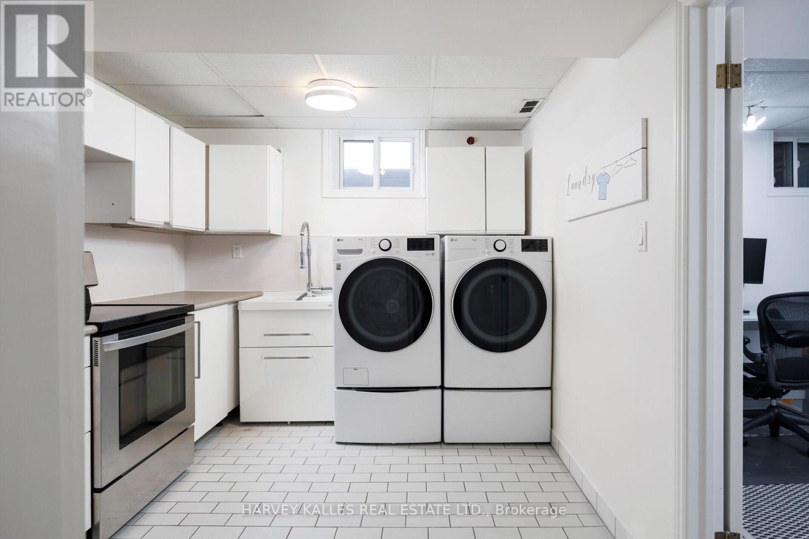 73 Summitcrest Drive, Toronto, Ontario  M9P 1H7 - Photo 37 - W12488226