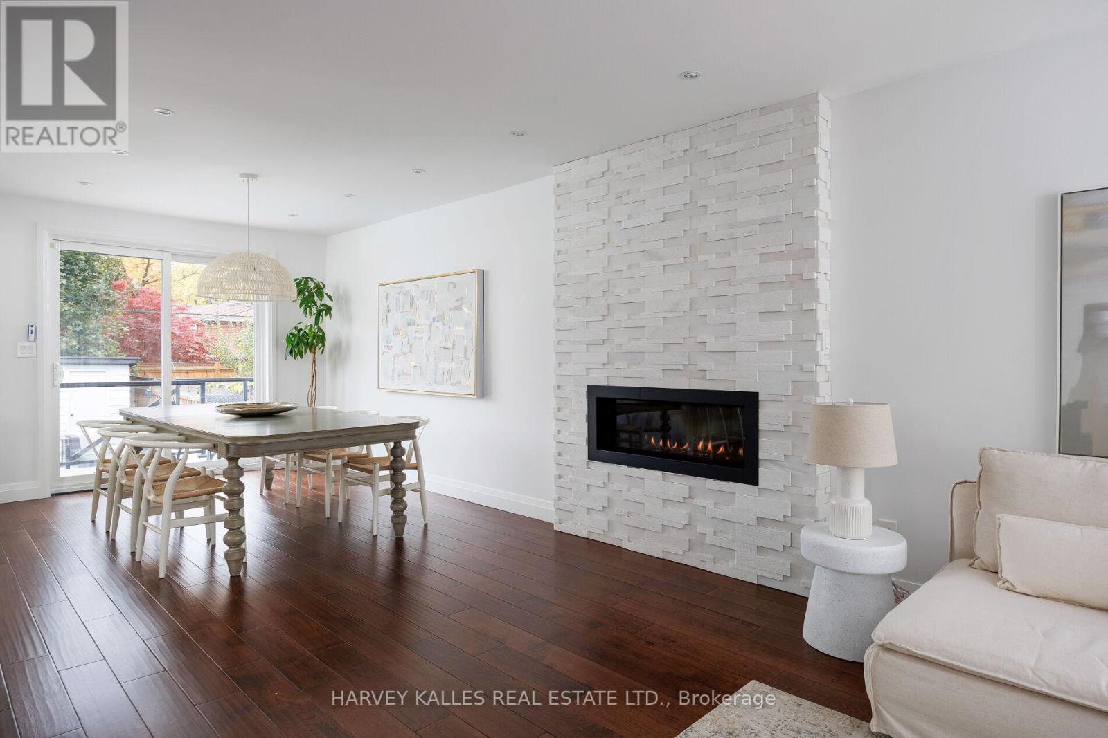 73 Summitcrest Drive, Toronto, Ontario  M9P 1H7 - Photo 9 - W12488226