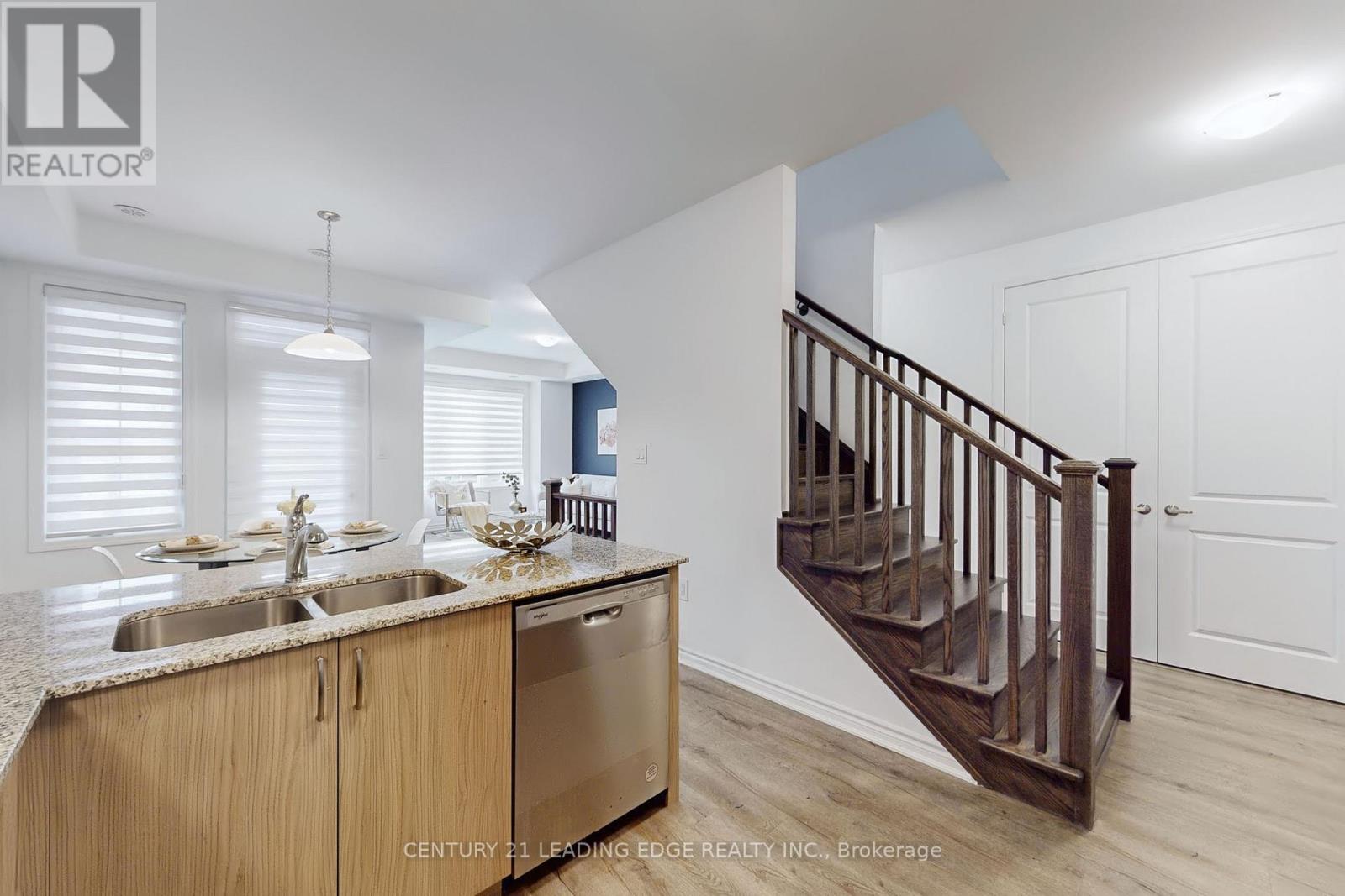 161 Keppel Circle, Brampton, Ontario  L7A 5K5 - Photo 8 - W12488236