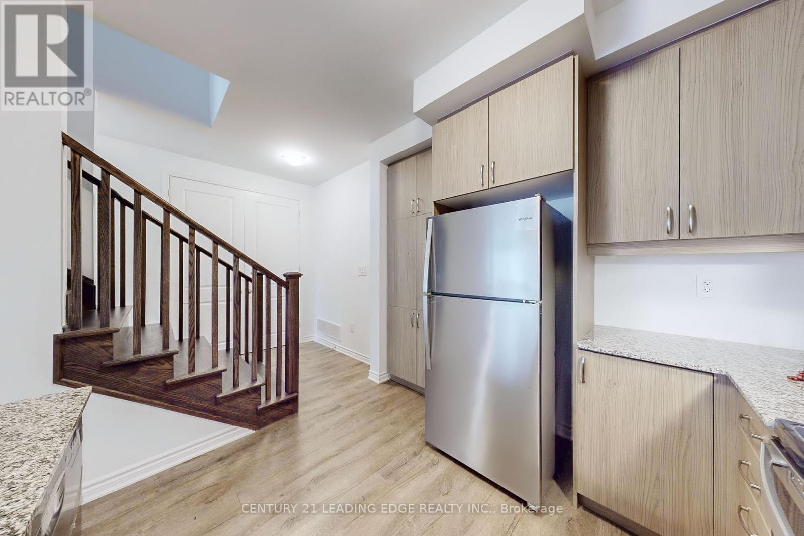 161 Keppel Circle, Brampton, Ontario  L7A 5K5 - Photo 9 - W12488236