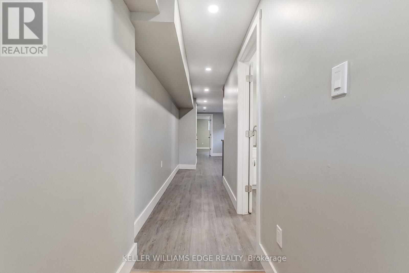 2 - 672 Castleguard Crescent, Burlington, Ontario  L7N 2W6 - Photo 6 - W12488246