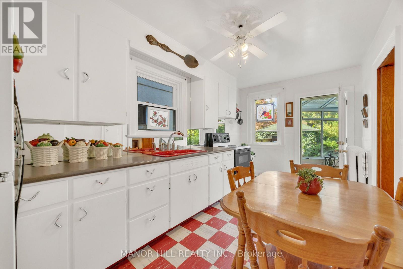 16 Evans Avenue, Toronto, Ontario  M6S 3V6 - Photo 13 - W12488256