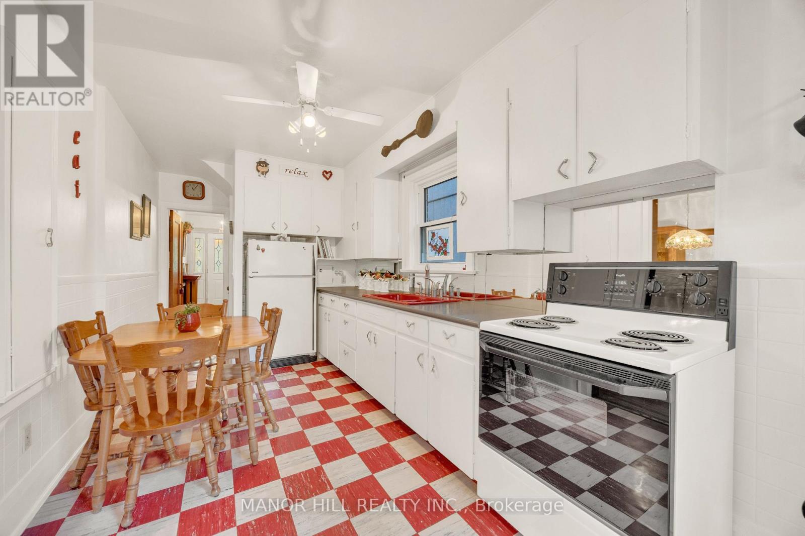 16 Evans Avenue, Toronto, Ontario  M6S 3V6 - Photo 15 - W12488256