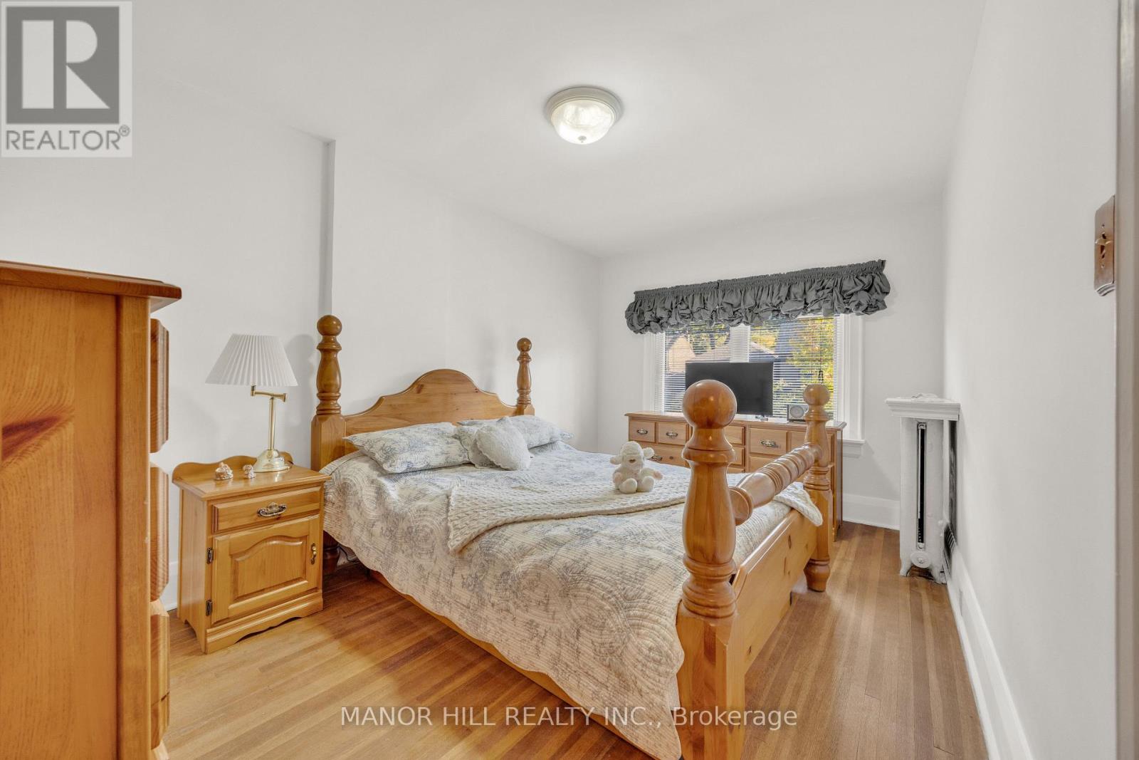 16 Evans Avenue, Toronto, Ontario  M6S 3V6 - Photo 22 - W12488256