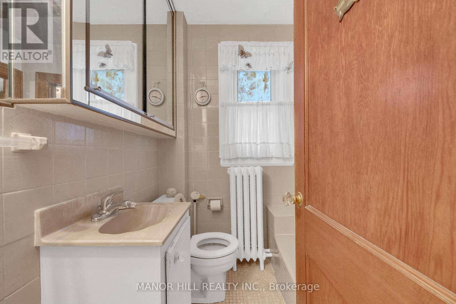 16 Evans Avenue, Toronto, Ontario  M6S 3V6 - Photo 25 - W12488256