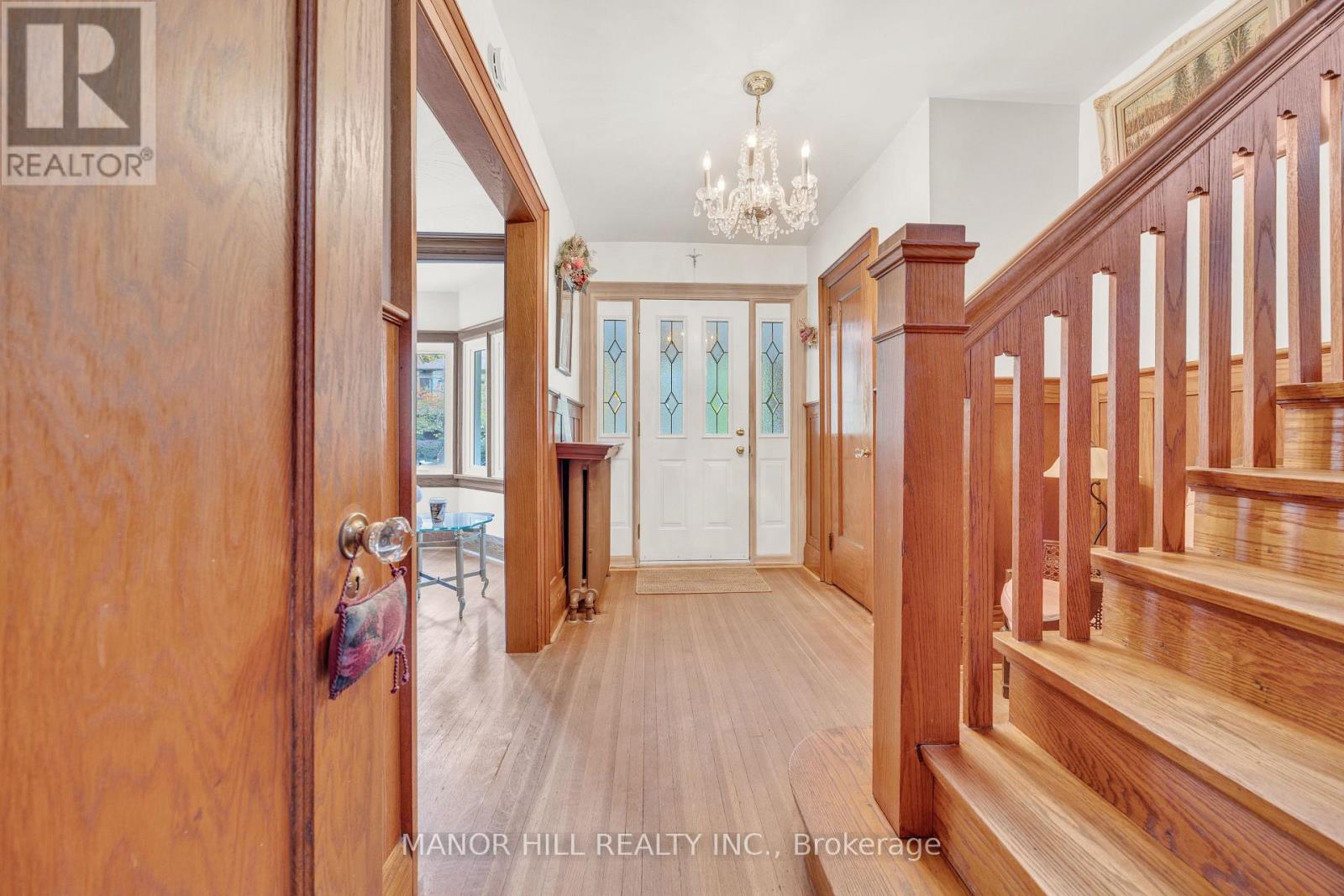 16 Evans Avenue, Toronto, Ontario  M6S 3V6 - Photo 7 - W12488256