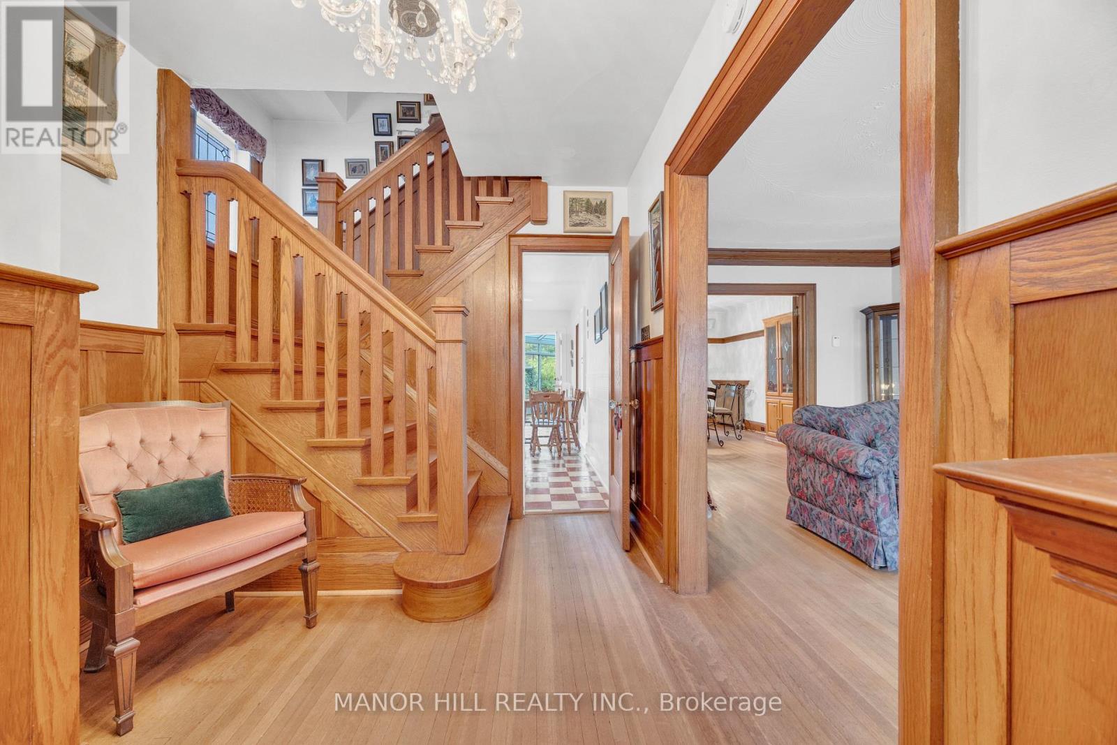 16 Evans Avenue, Toronto, Ontario  M6S 3V6 - Photo 8 - W12488256