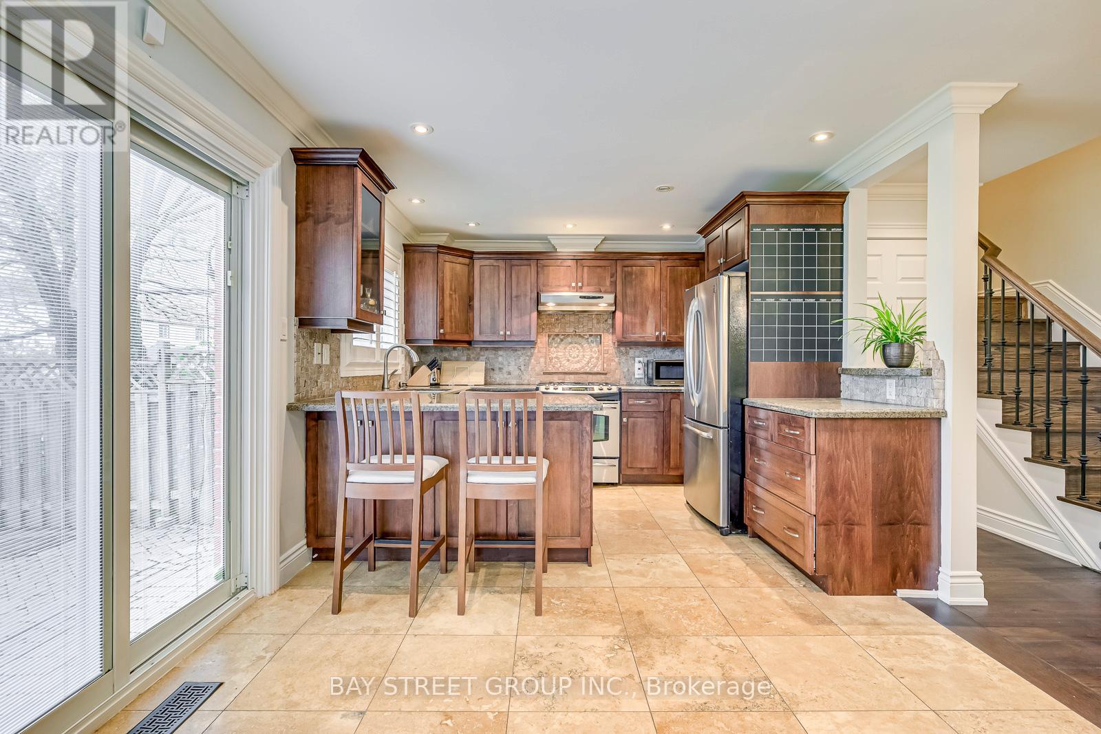 1118 Beechnut Road, Oakville, Ontario  L6J 7P1 - Photo 11 - W12488258