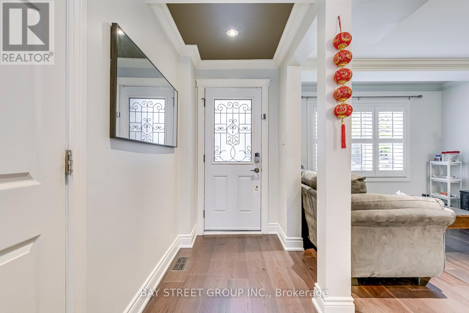 1118 Beechnut Road, Oakville, Ontario  L6J 7P1 - Photo 2 - W12488258