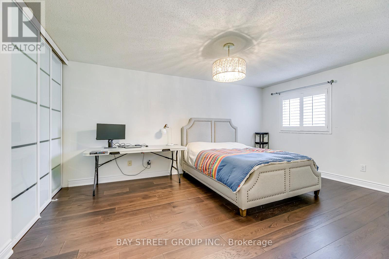 1118 Beechnut Road, Oakville, Ontario  L6J 7P1 - Photo 22 - W12488258